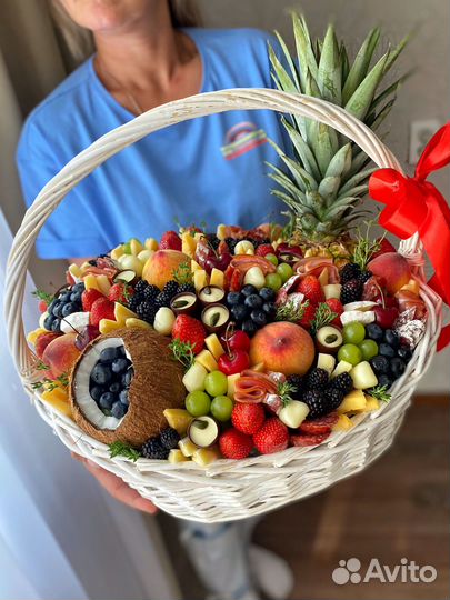 Букет фруктовая корзина