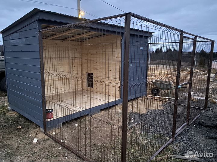 Вольер для собак с выгулом