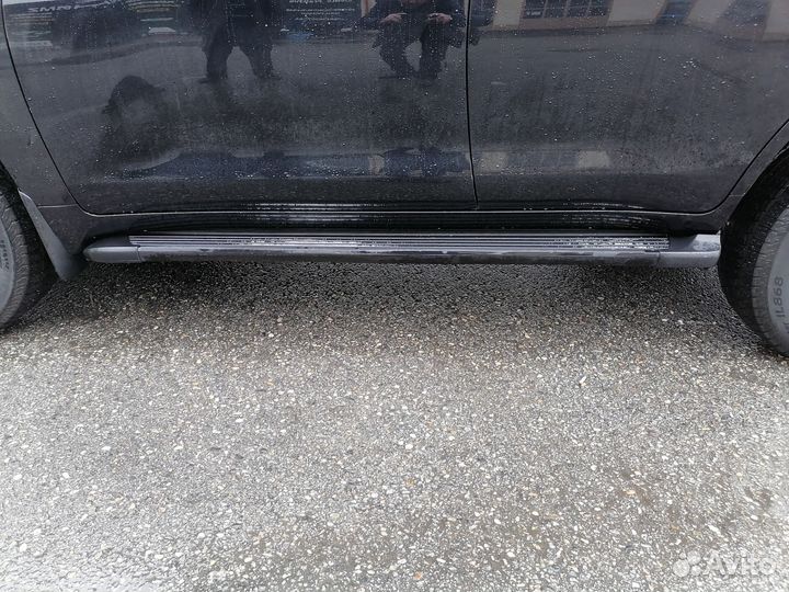 Пороги Тайота 200