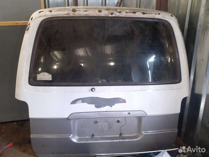 Продам дверь багажника Hiace