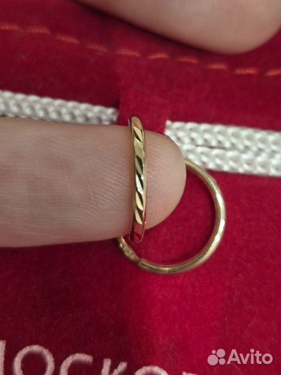 Золотые серьги кольца с гранями