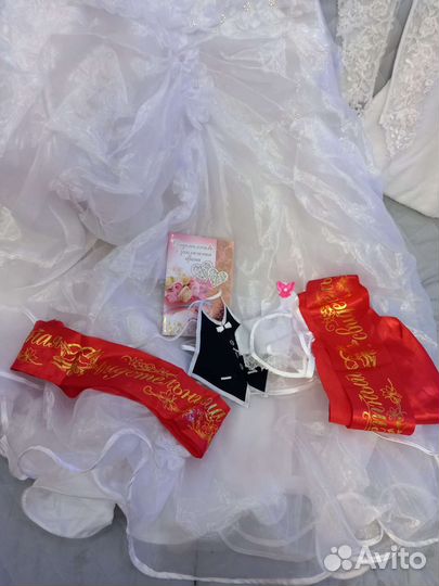 Свадебное платье