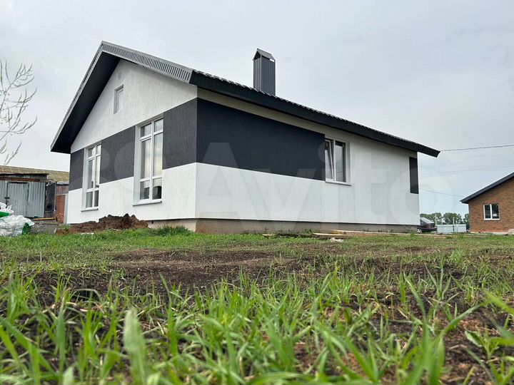 Коттедж 90 м² на участке 6 сот.