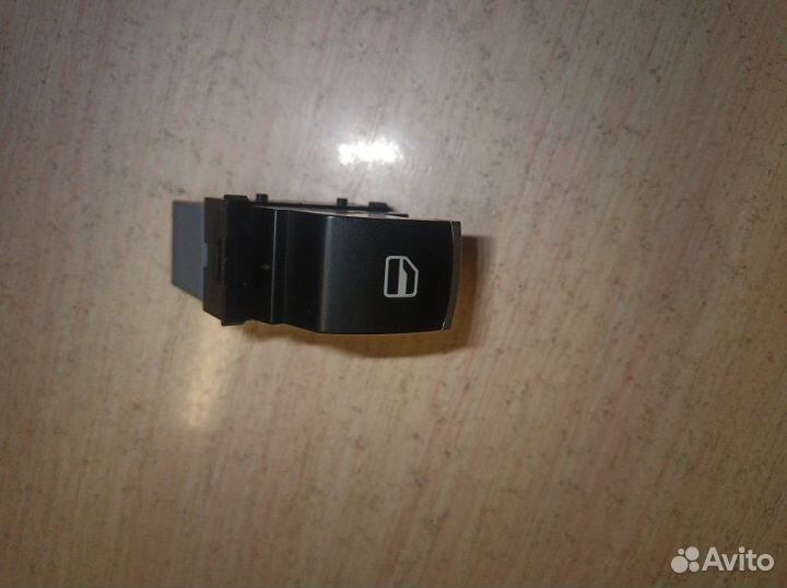 Кнопка стеклоподъемника Vag Tiguan 2006-2017