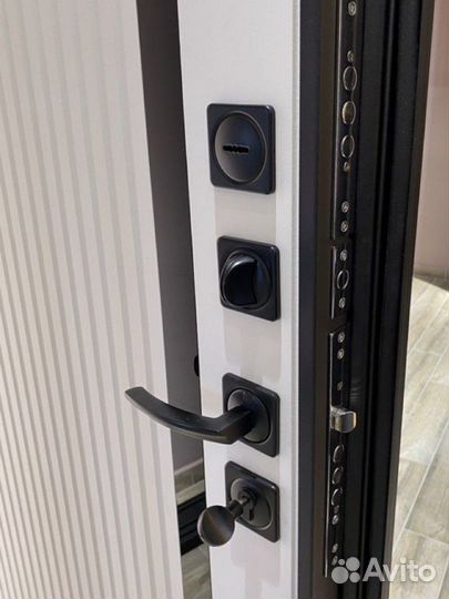 Дверь входная