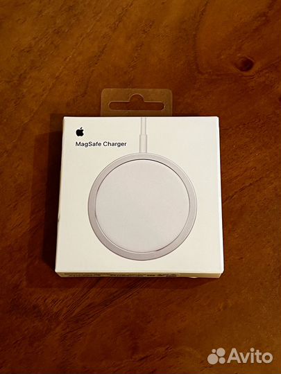 Беспроводная зарядка MagSafe Charger