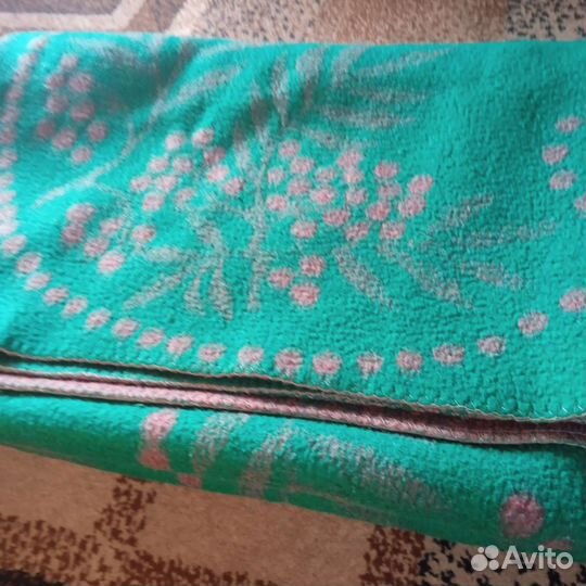 Одеяло шерстяное, верблюжье