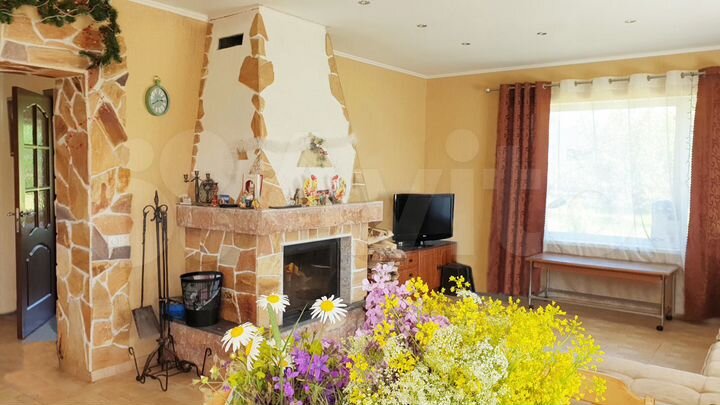 Дом 199,3 м² на участке 18,8 сот.