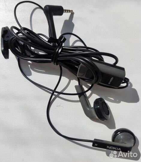 Ретронаушники с нестандартным разъемом