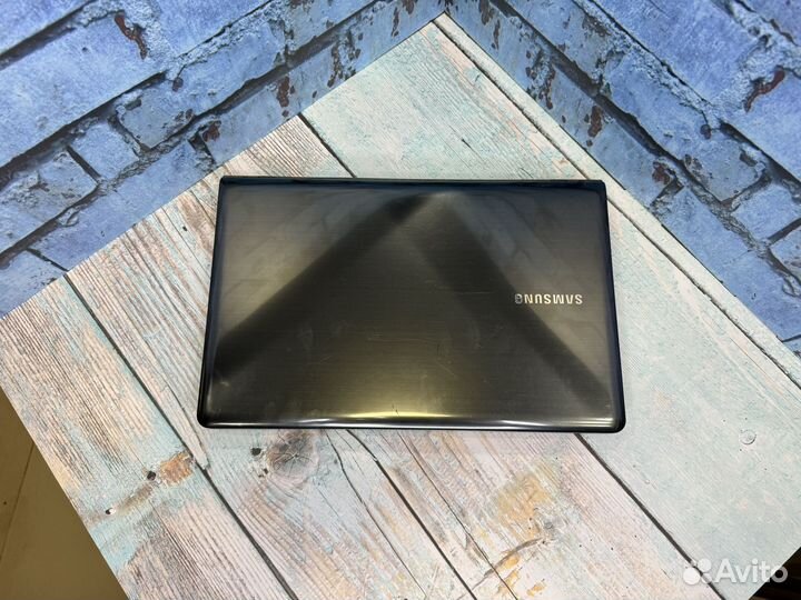 Игровой ноутбук intel core i7/SSD/8Gb/2видеокарты