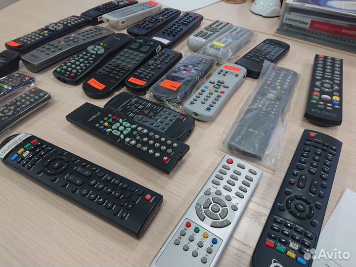 Пульты для тв ведущих брендов (одним лотом)