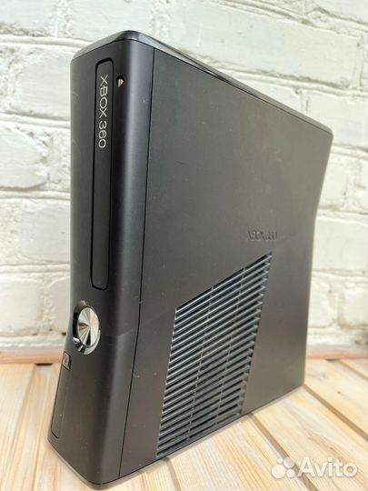 Xbox 360slim прошитый RGH3 freeboot