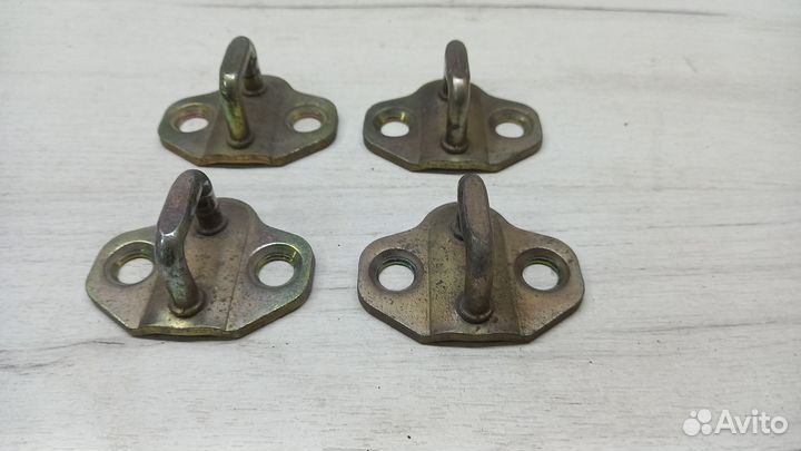 Петля замка Opel Omega B