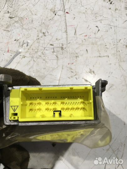 Блок управления airbag (Toyota Corolla)