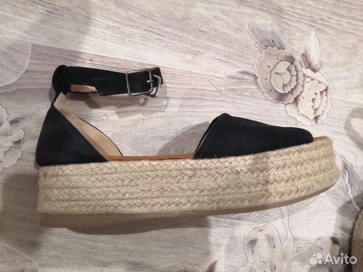 Босоножки женские
