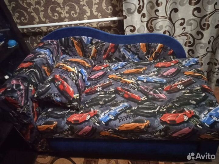 Продаётся детский диван