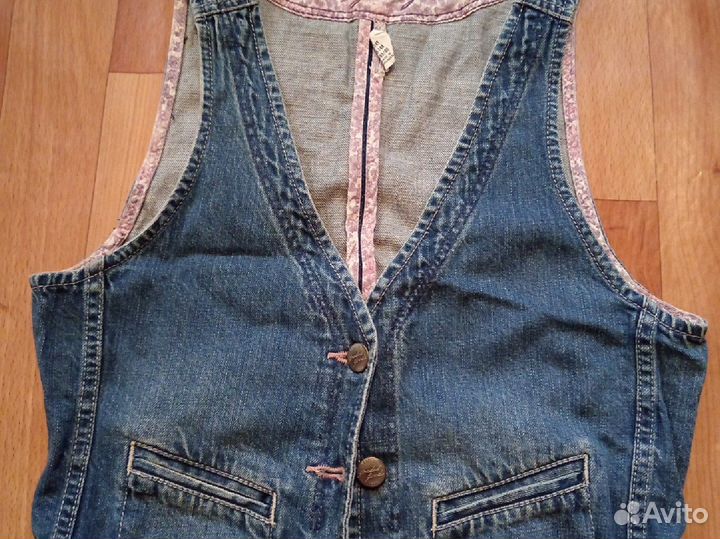 Джинсовая жилетка для девочки