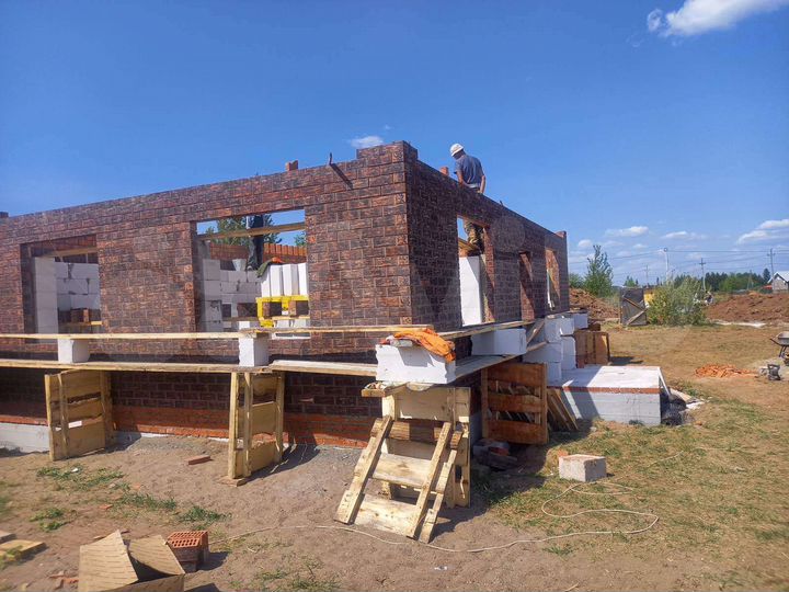 Дом 63 м² на участке 8 сот.