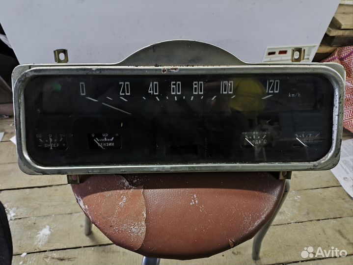 Панель приборов на ваз,газ, москвич