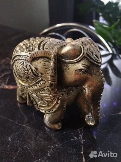 Статуэтка Слон