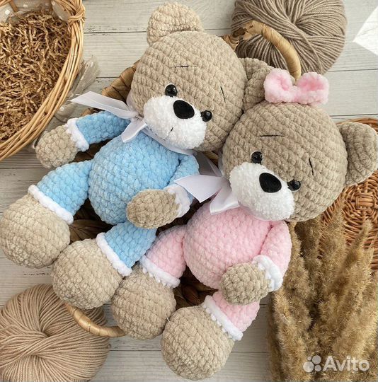 Вязаный плюшевый мишка