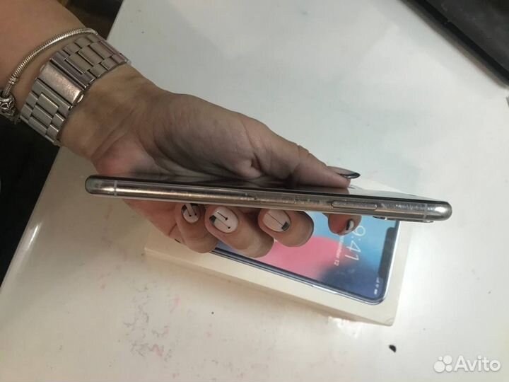 iPhone X, 256 ГБ