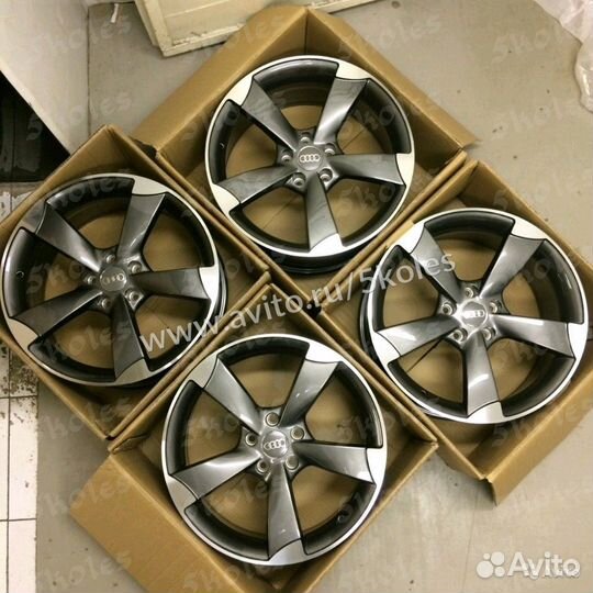 Литые диски на Audi Q7 R22