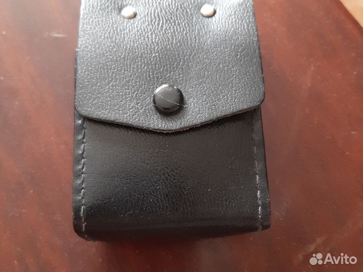 Экспонометр, фотовспышка, фонарь, глянцеватель