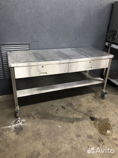 Стол с ящиками из нержавеющей стали 150х60
