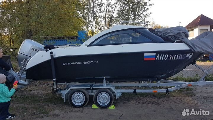 Катер Phoenix 600HT