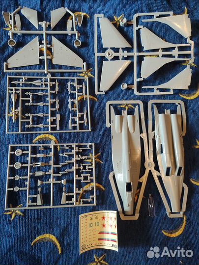 Сборная модель самолета Миг -29