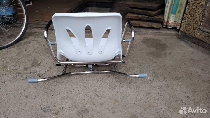 Стульчик для купания в ванной пожилых