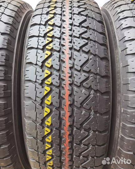 Kumho Road Venture AT 825 265/70 R16 112S