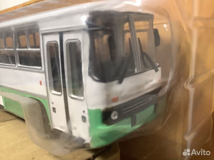 Модель автобуса икарус-260.06 1:43 Модимио