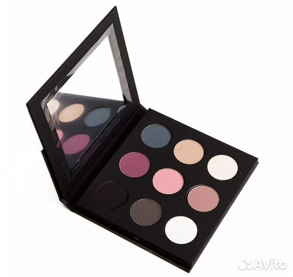 Палетка теней make up for ever