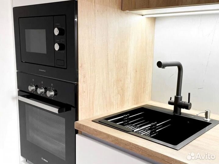 Кухня в потолок на заказ