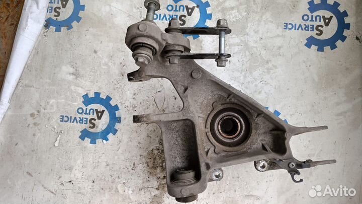 Range Rover Sport 14- Цапфа задняя правая 0654