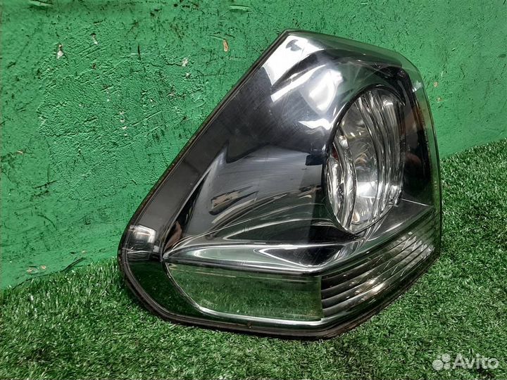 Фонарь задний наружный левый Lexus RX300 (MCU35)