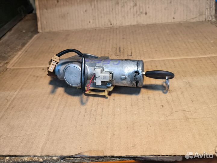 Замок зажигания Nissan Cefiro A33