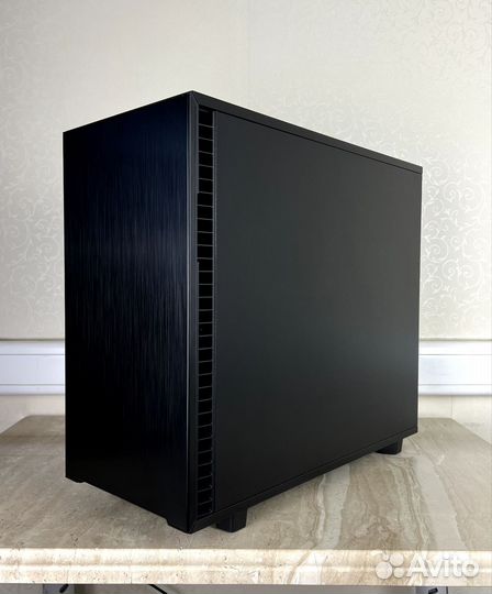 Корпус Fractal Design Define 7 (Mid-Tower)