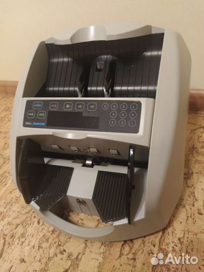 Счетчик банкнот Dors700