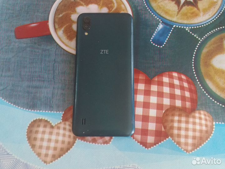 ZTE Blade, 512 МБ