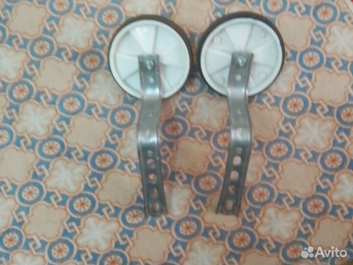 Вспомогательные колеса для велосипеда б/у