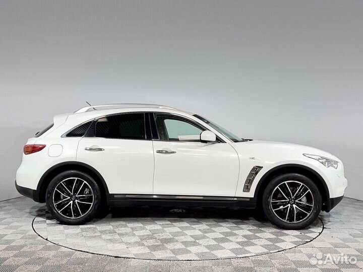 Infiniti QX70 3.0 AT, 2013, 124 562 км