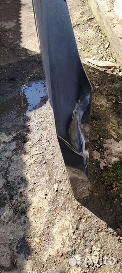 Капот шкода рапид 16г.в. под ремонт