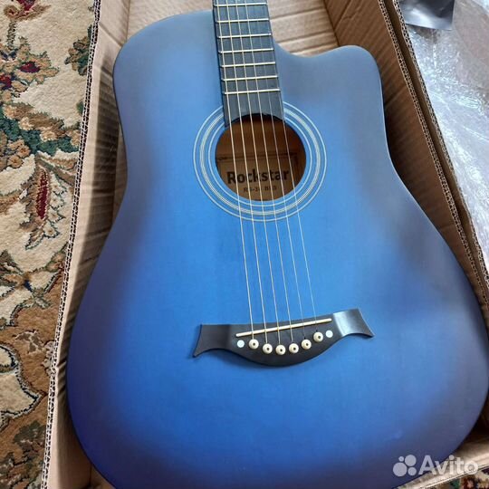 Акустическая гитара