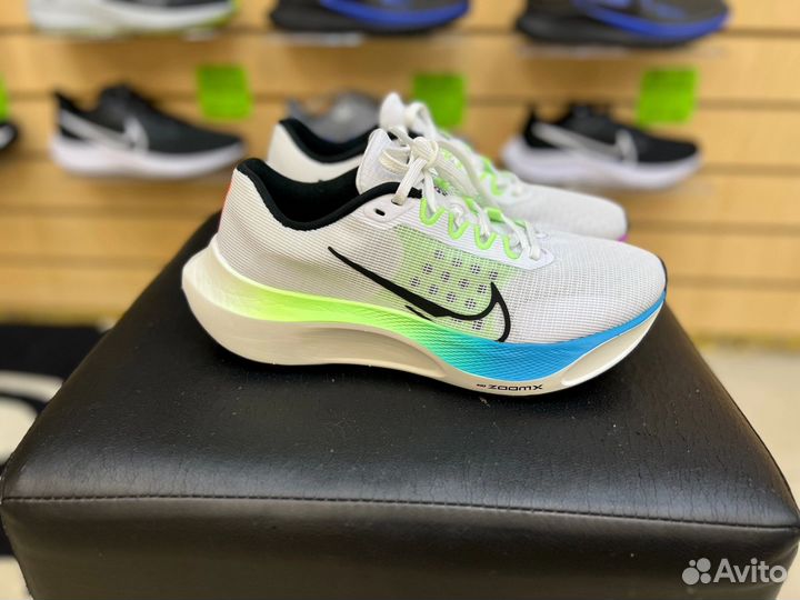 Кроссовки беговые Nike