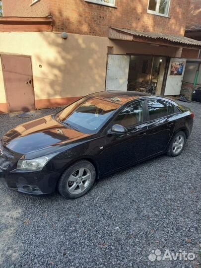 Chevrolet Cruze 1.8 AT, 2010, 170 000 км