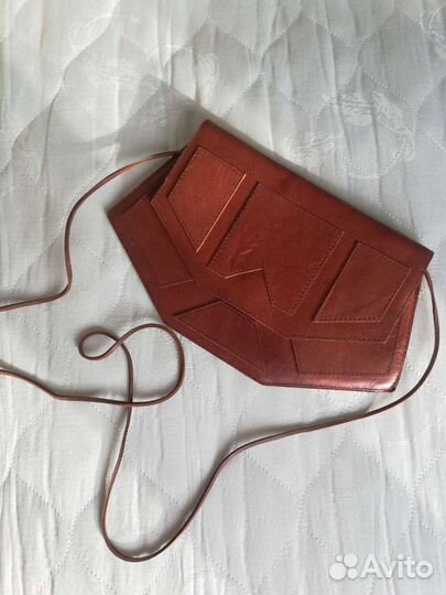 Сумка из натуральной кожи от бренда Kanishka