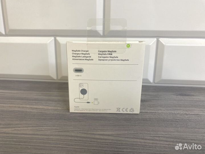 Apple MagSafe Charger (беспроводная зарядка)